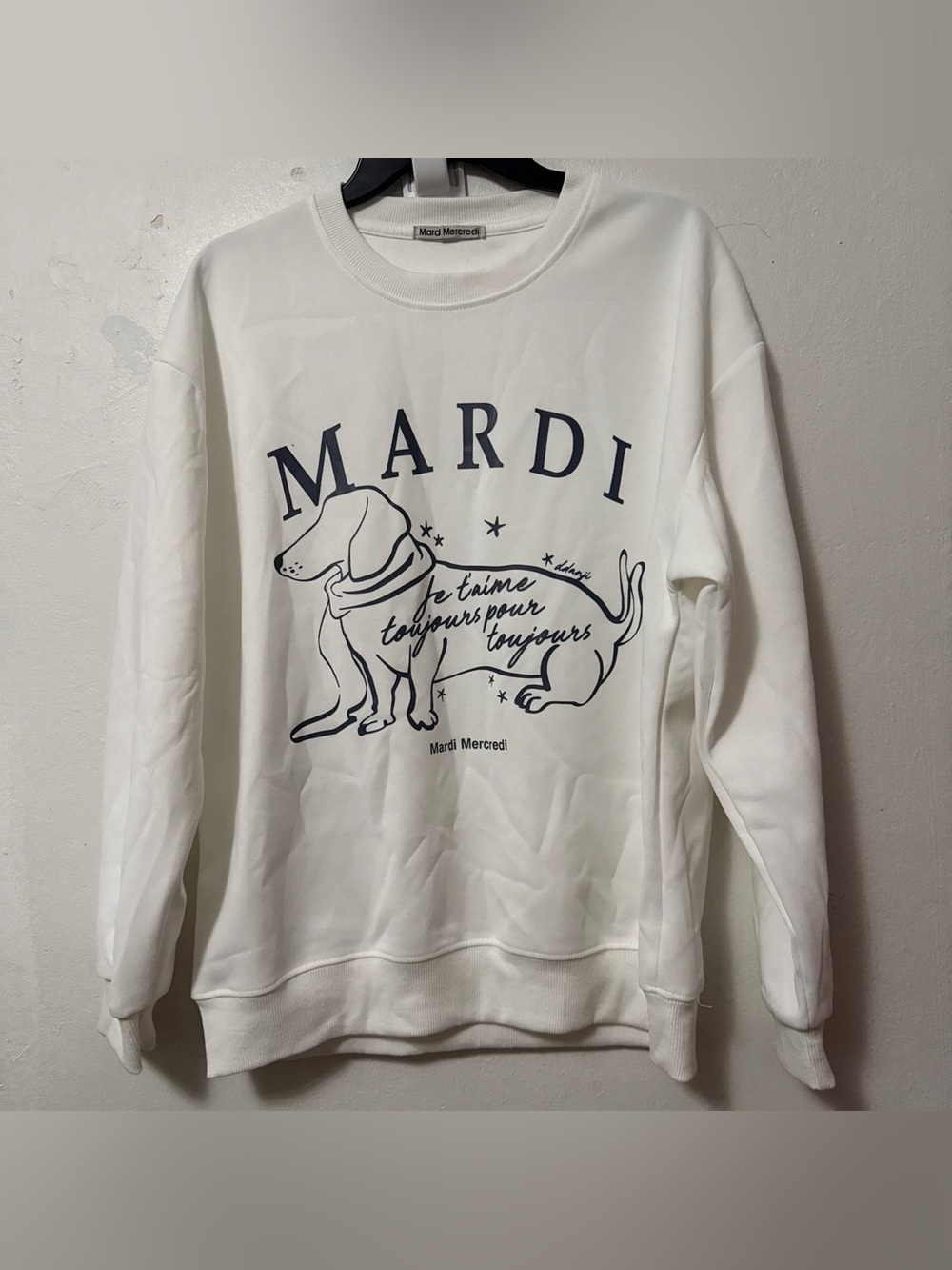 Mardi Mercredi Sweatshirt Woman’s White Dachshund Graphic Fleece Pullover